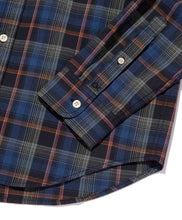 Load image into Gallery viewer, Essential Shirt - Final Sale