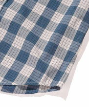 Load image into Gallery viewer, Essential S/S Shirt - Final Sale
